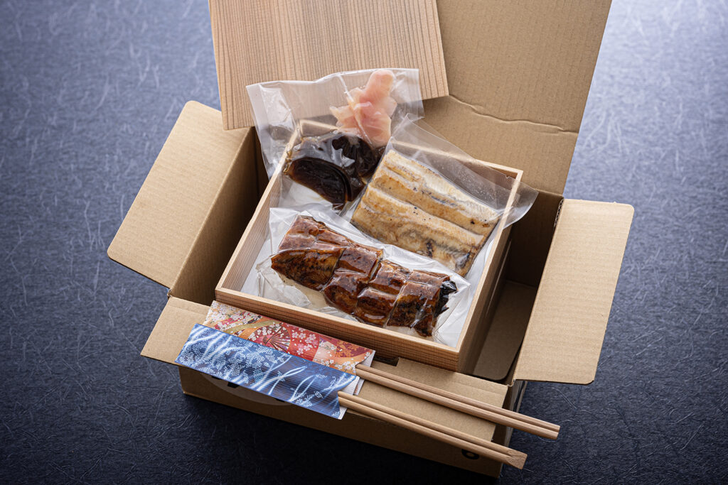 <"大阪産"天然国産 『美陵鰻(みささぎうなぎ)』>蒲焼き棒寿司(ハーフ)+白焼き(ハーフ)食べ比べセット04