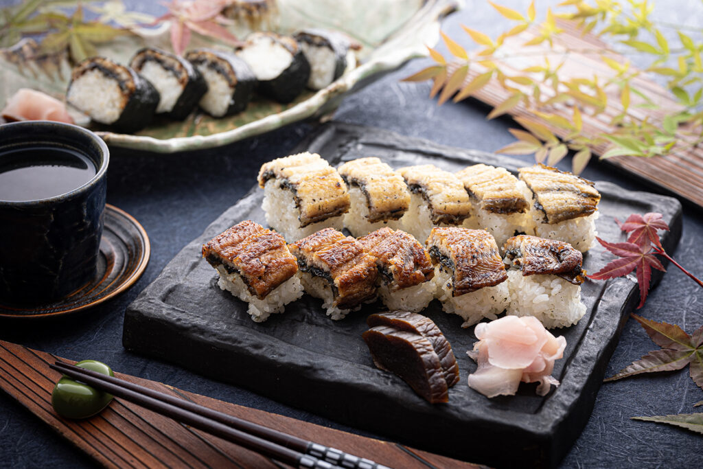 蒲焼き棒寿司(1本)+白焼き(ハーフ)食べ比べセット<"大阪産"天然国産 『美陵鰻(みささぎうなぎ)』>01