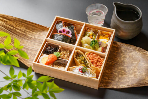 うなぎ棒寿司と彩り稲荷御膳