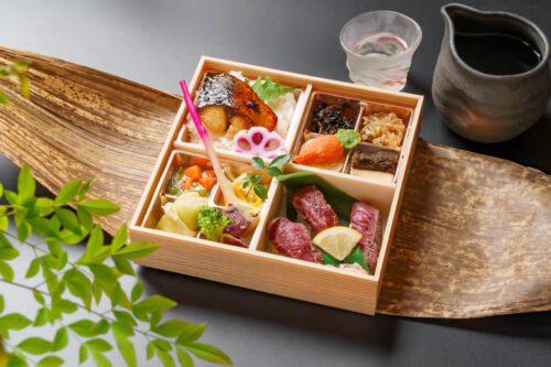 黒毛和牛炙り肉にぎりと鯖(幽庵焼き)